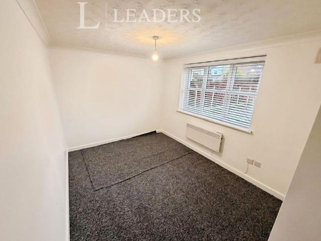 1 bedroom apartment to rent Harrow Road, Clacton on Sea, Essex, CO15