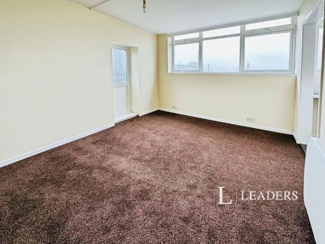 1 bedroom apartment to rent High Street, Gorleston, Great Yarmouth, Norfolk, NR31