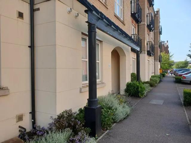 1 Bedroom Apartment To Rent In Coxhill Way, Aylesbury, HP21