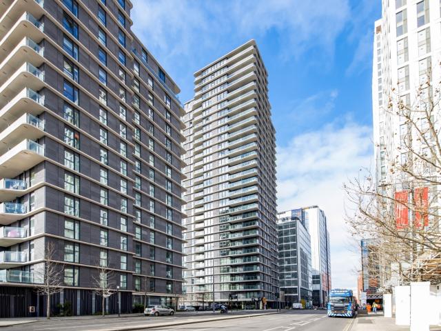 1 bedroom apartment to rent in cassia point 2 glasshouse gardens stratford london e20