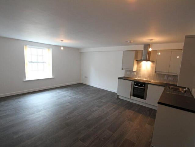 1 Bedroom Apartment To Rent In Church Lane, Banbury, Oxon, OX16
