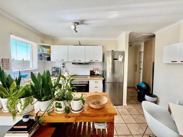 1 Bedroom apartment to rent in Claremont, Cape Town