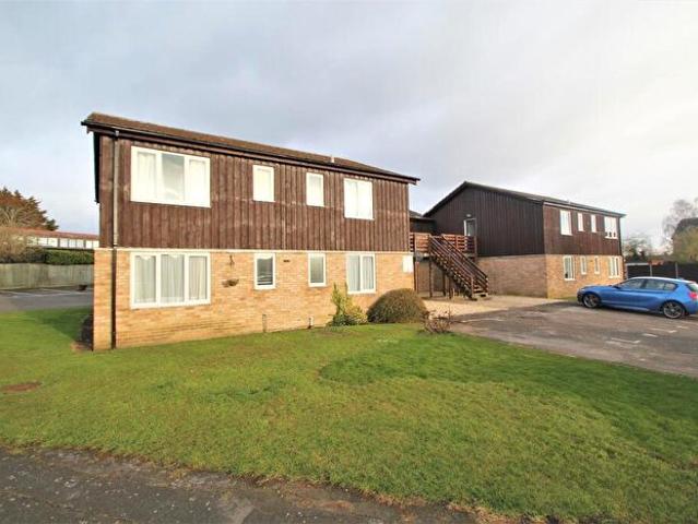 1 Bedroom Apartment To Rent In Close To S.M Hopsital, Aylesbury, HP21