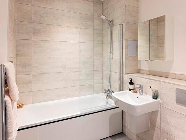 1 Bedroom Apartment To Rent In Apartment, The Almere, Avebury Boulevard, Milton Keynes, Buckinghamshire, MK9