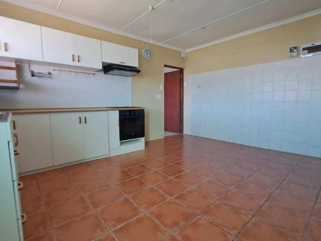 1 Bedroom Apartment to Rent in Gordons Bay Central