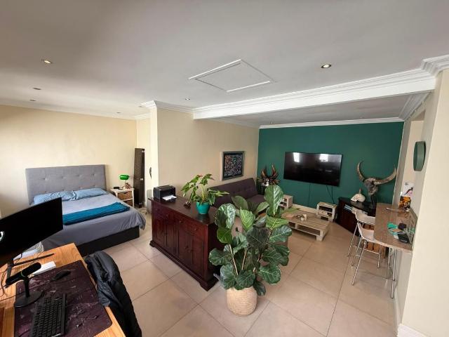 1 Bedroom apartment to rent in Green Point, Cape Town
