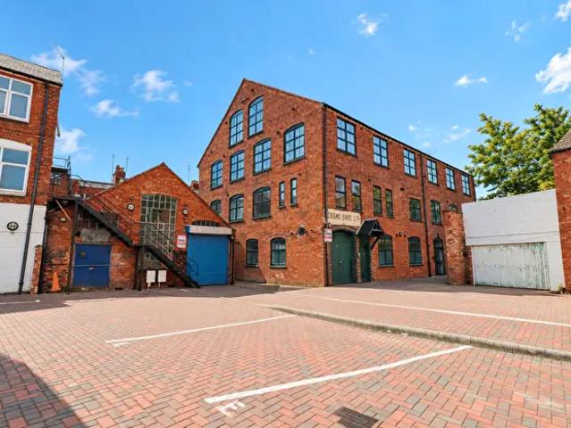 1 Bedroom Apartment To Rent In Kettering Rd, Northampton, Northampton, NN1