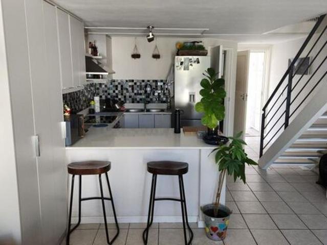 1 Bedroom apartment to rent in Oranjezicht, Cape Town