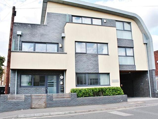 1 Bedroom Apartment To Rent In Lime Tree Mews, Headington, OX3