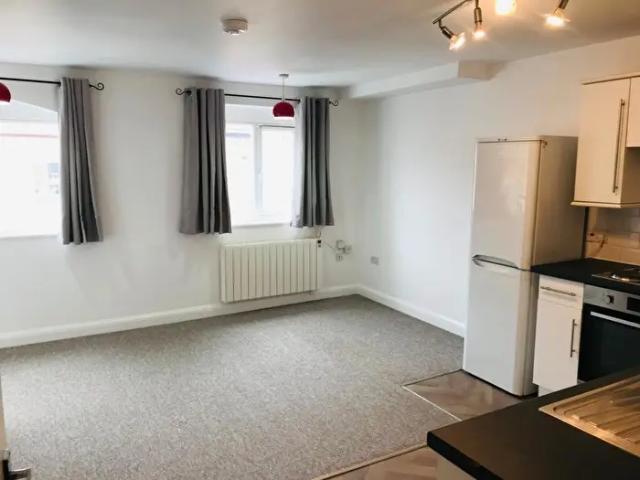 1 Bedroom Apartment To Rent In Milton Street, Northampton, NN2