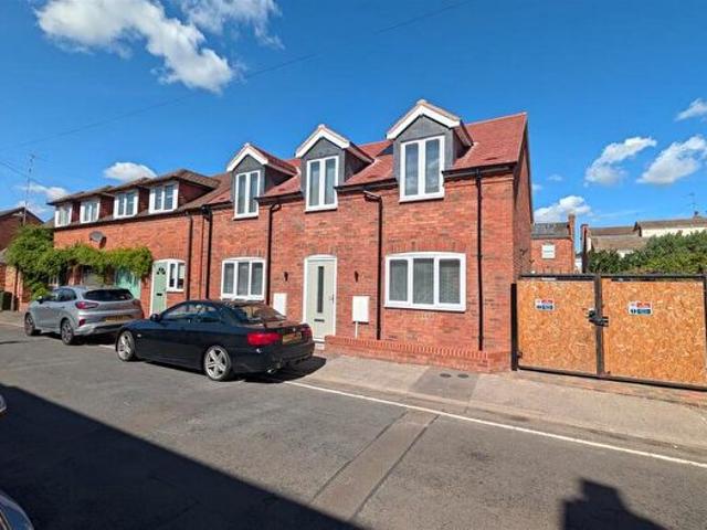 1 Bedroom Apartment To Rent In New Street, Leamington Spa, CV31