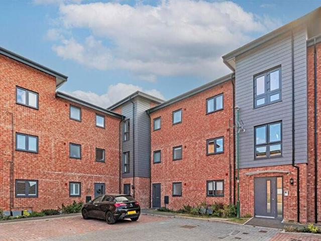 1 Bedroom Apartment To Rent In Newman Square, Shirley, B90