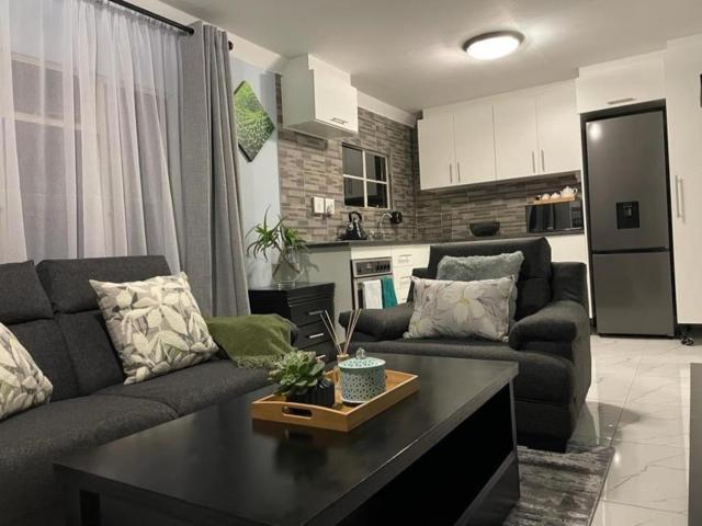 1 Bedroom Apartment to Rent in Sandown Estate