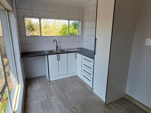 1 Bedroom apartment to rent in Spitskop Sh, Bloemfontein