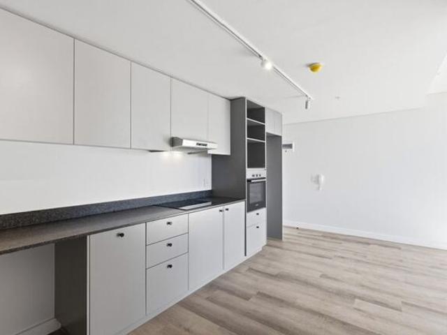 1 Bedroom apartment to rent in Paarden Eiland, Cape Town