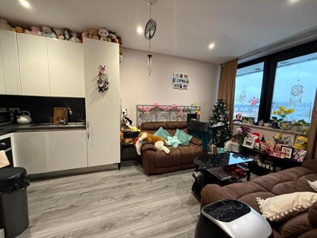 1 Bedroom Apartment To Rent In Quilters Way, Stoke Mandeville, Aylesbury, HP22