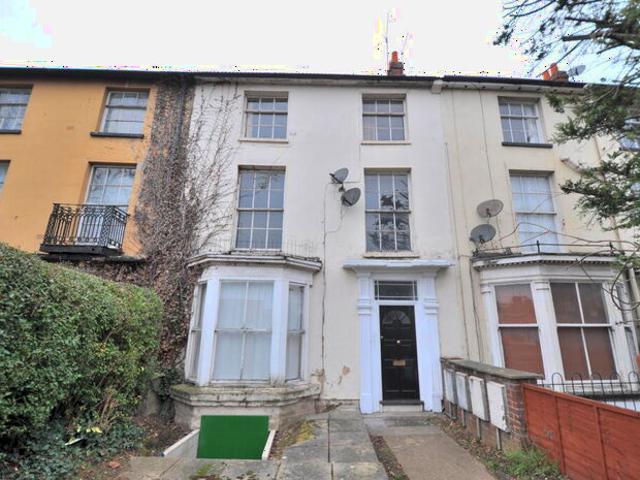 1 Bedroom Apartment To Rent In Royal Terrace, Barrak Road, Northampton, NN1
