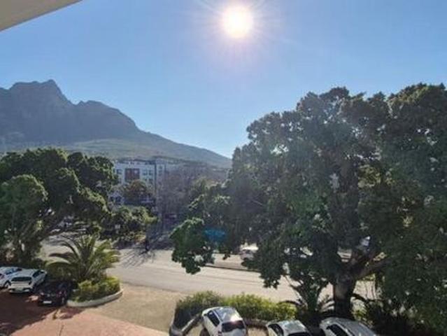 1 Bedroom apartment to rent in Rondebosch, Cape Town