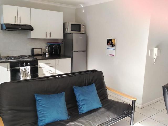 1 Bedroom apartment to rent in Rondebosch, Cape Town