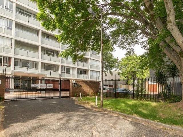 1 Bedroom apartment to rent in Rondebosch, Cape Town