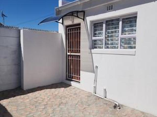 1 bedroom apartment to rent in ravensmead
