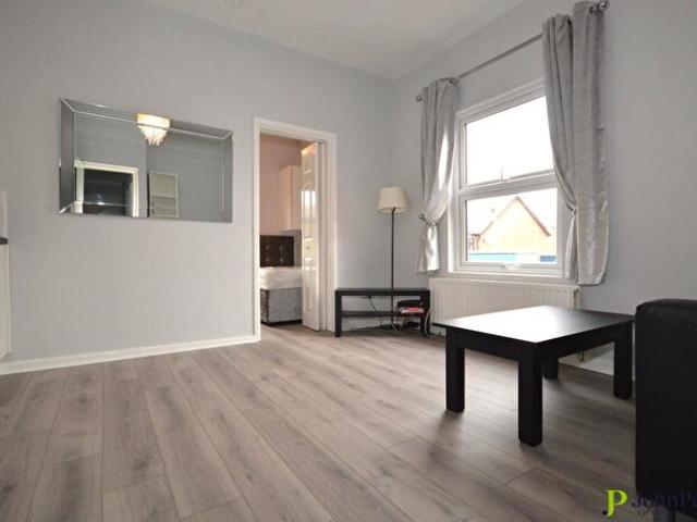1 Bedroom Apartment To Rent In Radcliffe Road, Earlsdon, Coventry, CV5