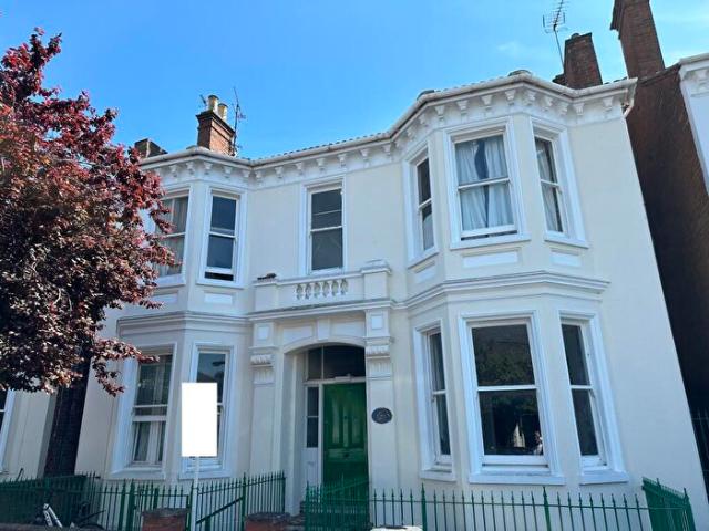 1 Bedroom Apartment To Rent In Russell Terrace, Leamington Spa, CV31