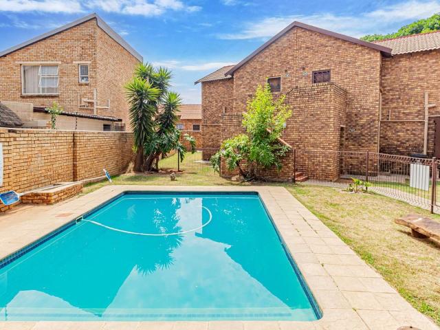 1 Bedroom apartment to rent in Wilgeheuwel, Roodepoort