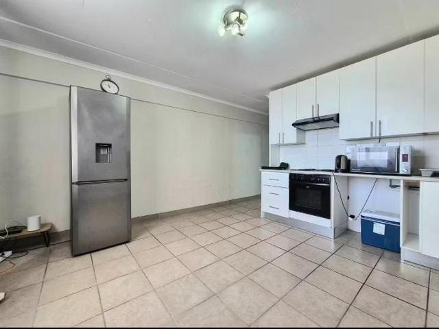 1 Bedroom apartment to rent in Wynberg, Cape Town