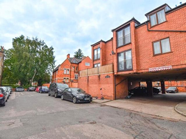 1 Bedroom Apartment To Rent In Vernon Terrace, Northampton, NN1