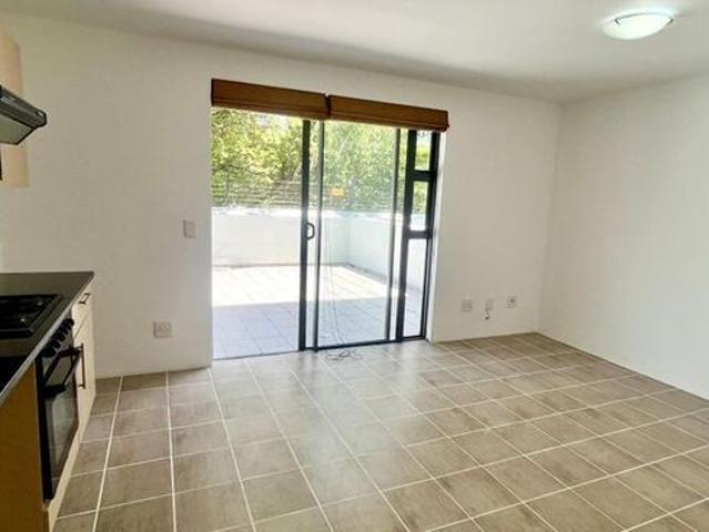 1 Bedroom apartment to rent in Zonnebloem, Cape Town