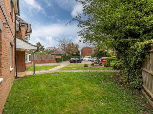 1 bedroom apartment to rent Pound Road, Bursledon, Southampton, Hampshire, SO31