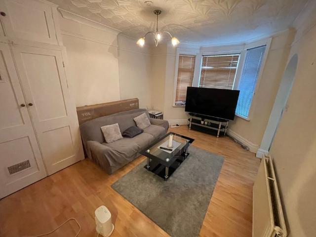 1 bedroom apartment to rent Russell Rise, Luton, Bedfordshire, LU1