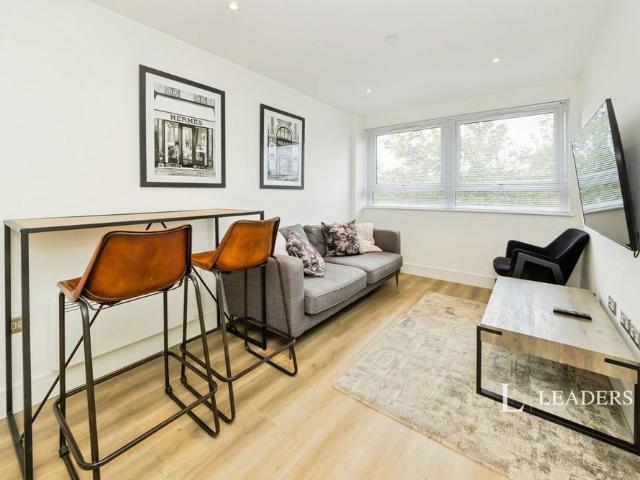 1 bedroom apartment to rent Wood Street, East Grinstead, West Sussex, RH19