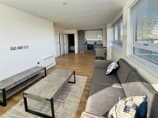 1 bedroom apartment to rent Wood Street, East Grinstead, West Sussex, RH19