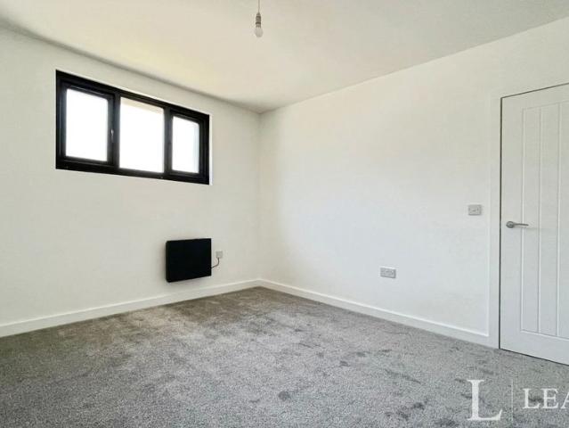 1 bedroom apartment to rent Victoria Avenue, Southend on Sea, Essex, SS2