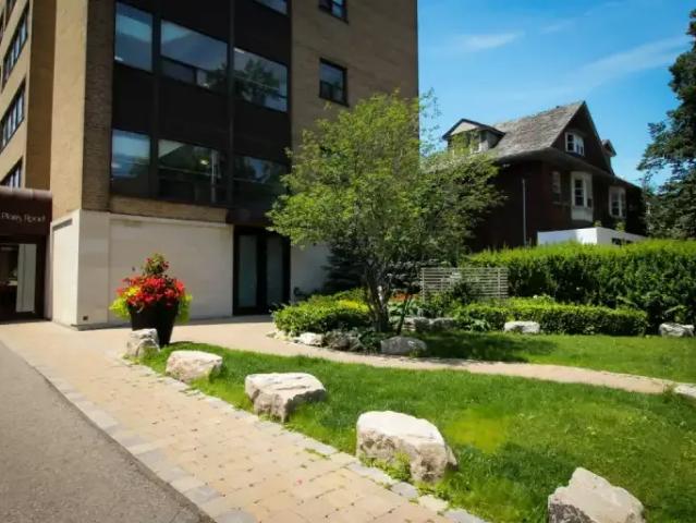 1 Bedroom Apartment Toronto ON 97876835