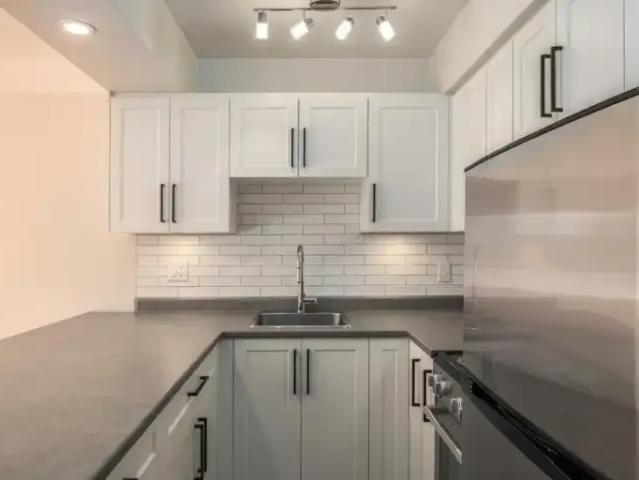 1 Bedroom Apartment Victoria BC 105248015