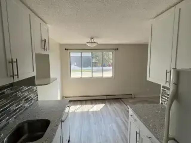 1 Bedroom Apartment Wetaskiwin AB 105022515