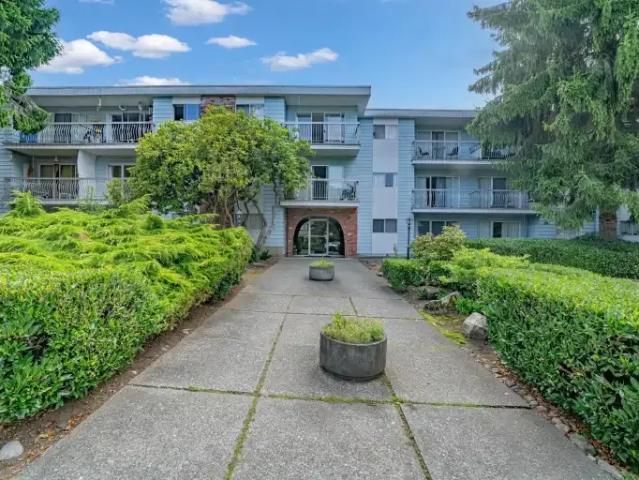 1 Bedroom Apartment White Rock BC 103390546