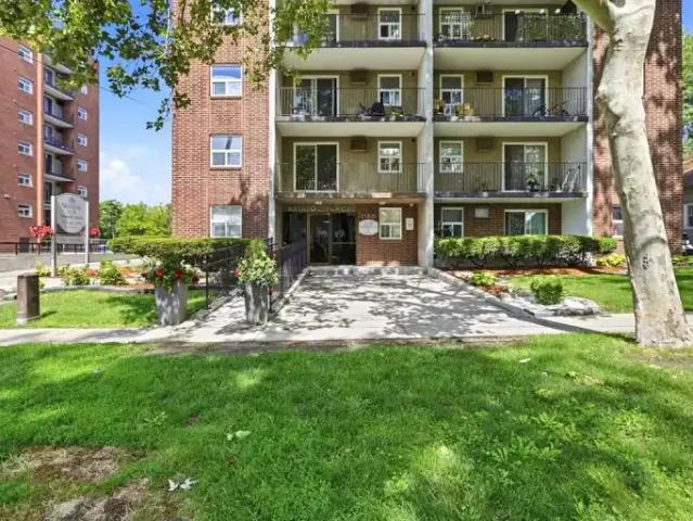 1 Bedroom Apartment Windsor ON 105022606