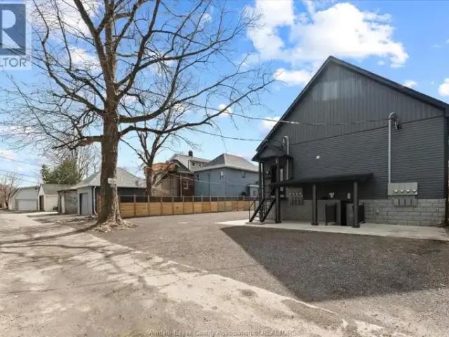 1 Bedroom Apartment Windsor ON 102085945