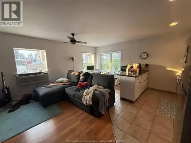 1 Bedroom Apartment Windsor ON LS103380111