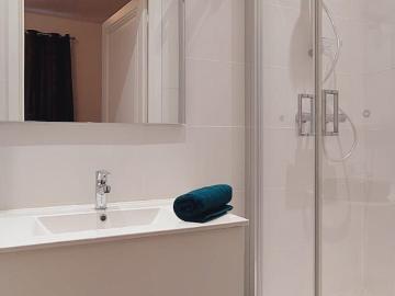 1 bedroom apartment with 1 old living room, newly renovated, Lyon Amsterdam Apartments for Rent