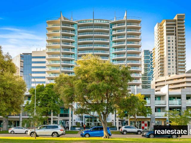 1 BEDROOM APARTMENT WITH 2 CAR BAYS!