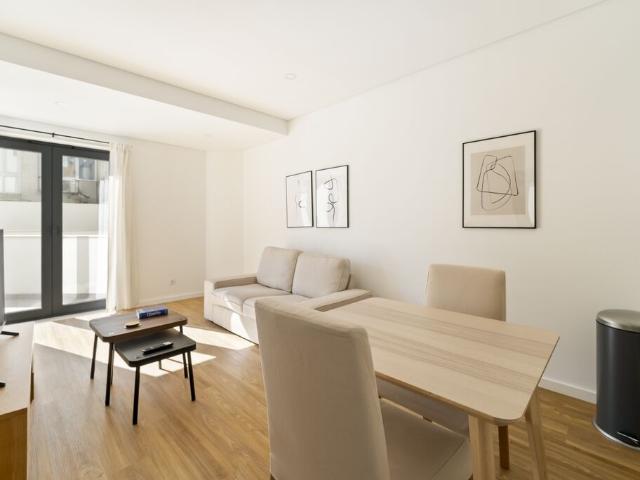 1 Bedroom Apartment with a view, Entrecampos, Lisboa