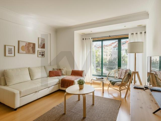 1 bedroom apartment with balcony and garage on Rua de Arroios – Lisbon