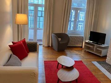 1 bedroom apartment with balcony for rent, central Brussels