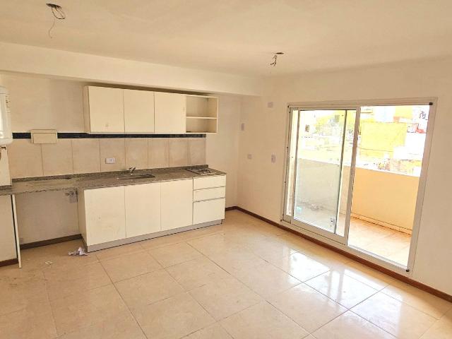 1 bedroom apartment with garage