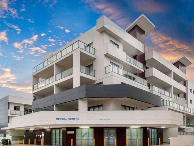 1 Bedroom Apartment with Oversized Balcony